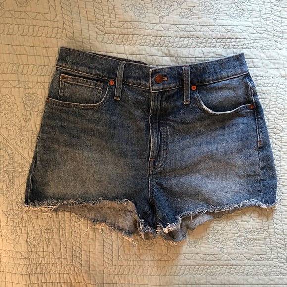 Madewell high rise cut off jean shorts - Picture 2 of 11